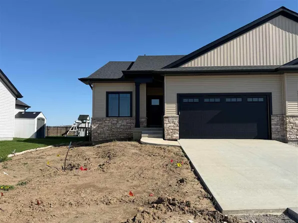 1210 Berkshire Ln, North Liberty, IA 52317