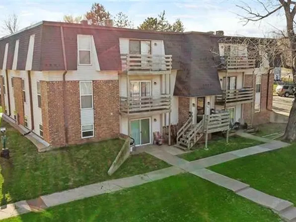 701 Dondee Dr APT 10, Manhattan, KS 66502