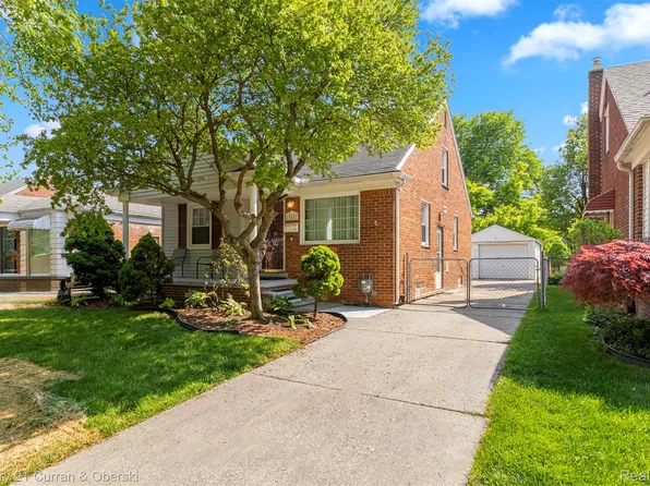 15587 Russell Ave, Allen Park, MI 48101
