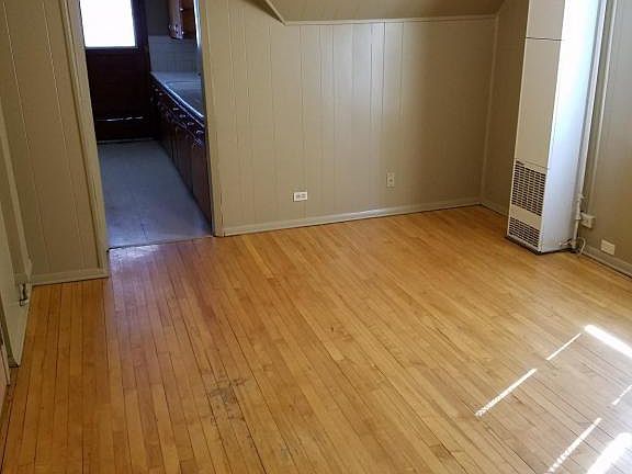 3rd image of 4006 Dupont Ave N