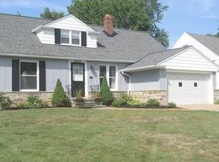 5101 E Farnhurst Rd, Lyndhurst, OH 44124