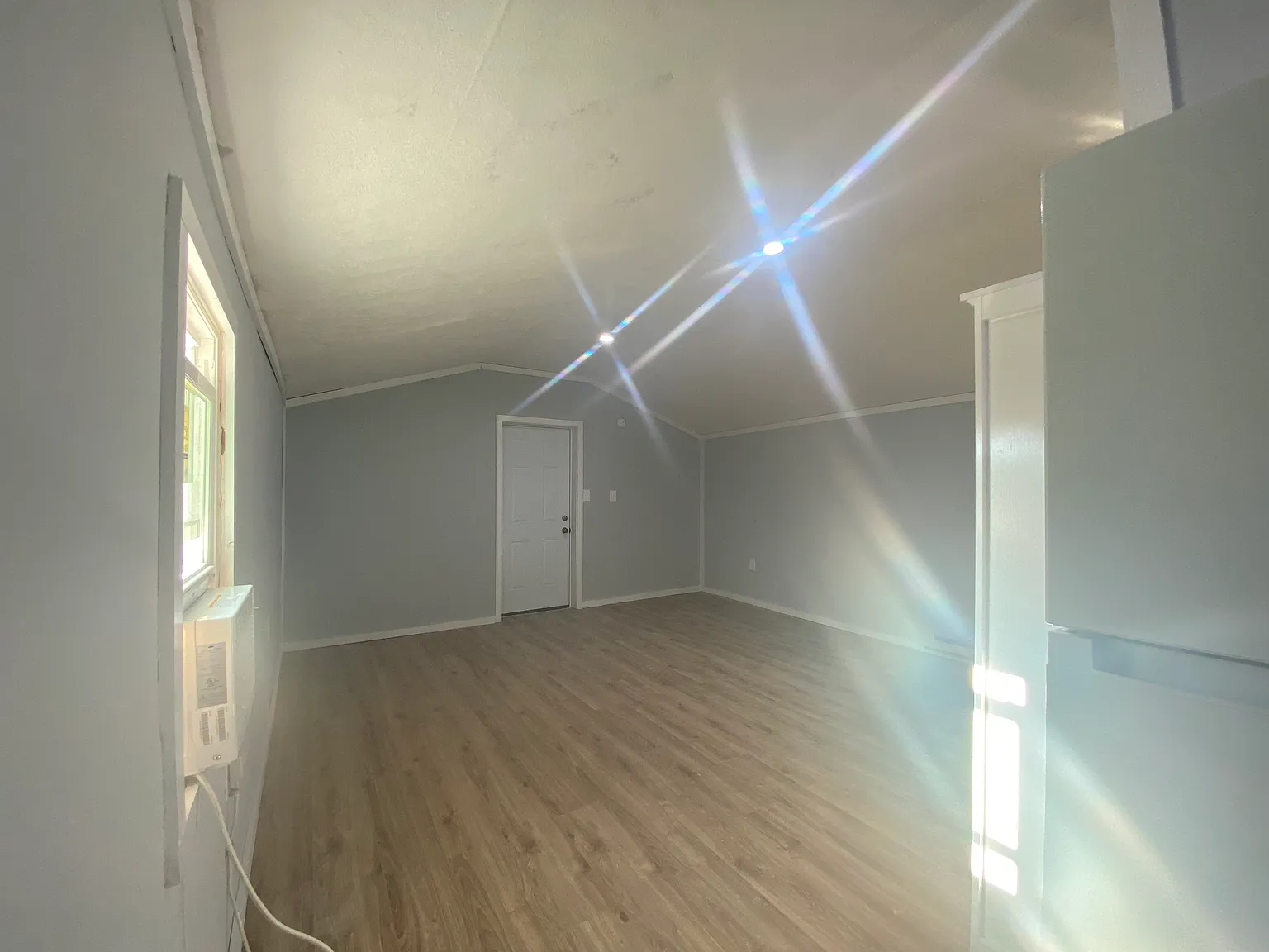 Studio, $750 — Photo 2