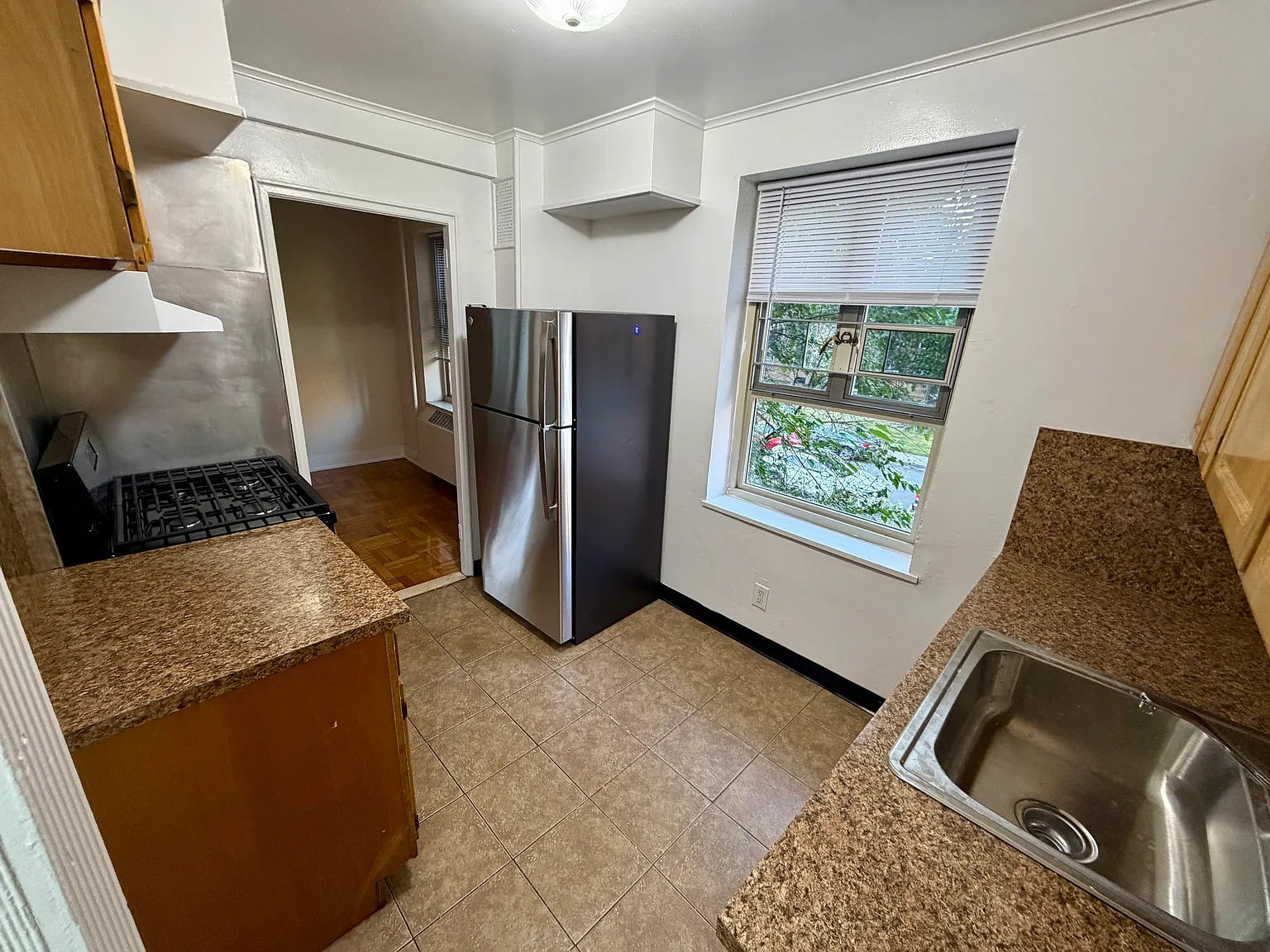 188th St, Fresh Meadows — Photo 4