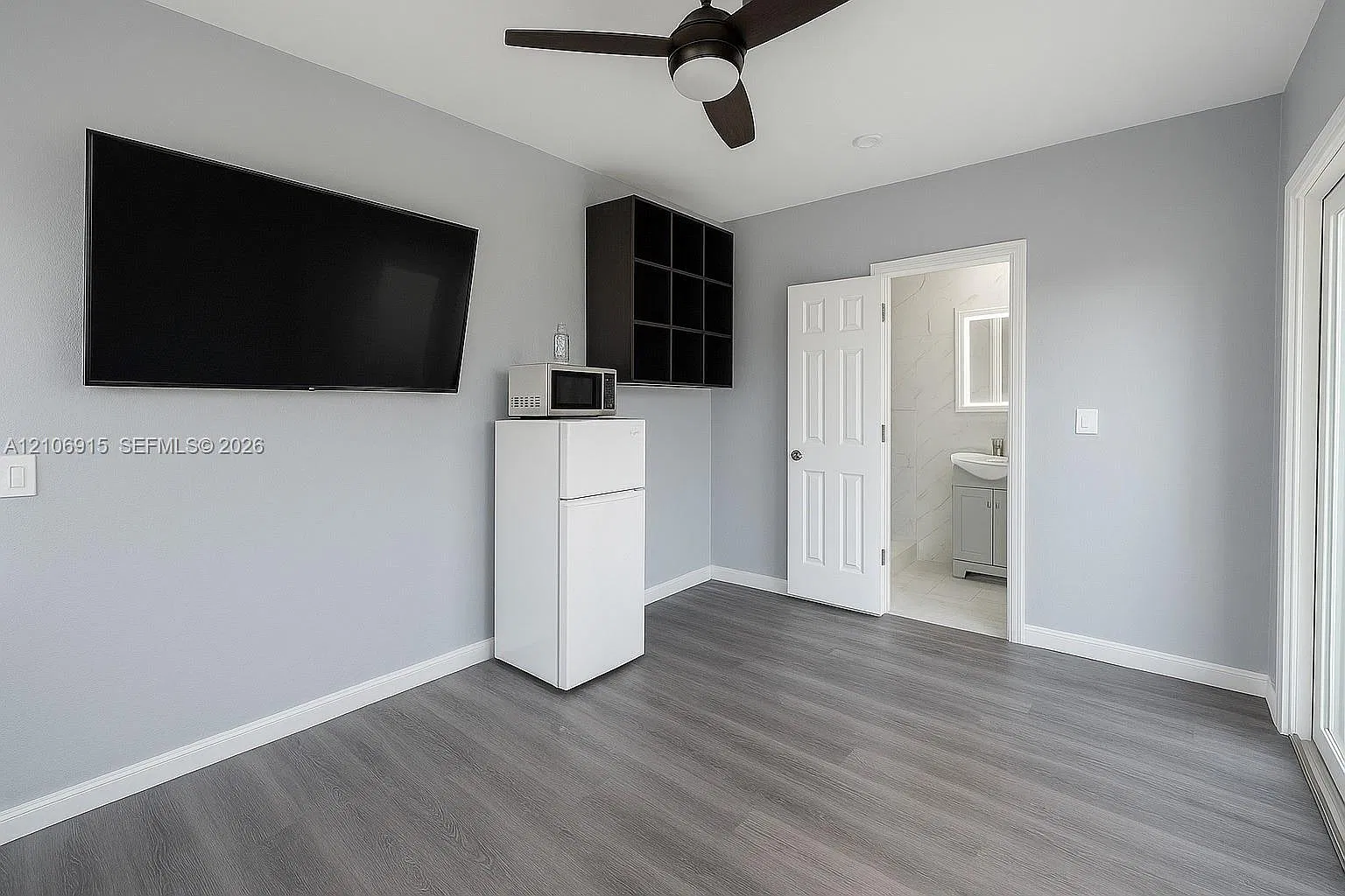 Miramar Sec 5 — Photo 1