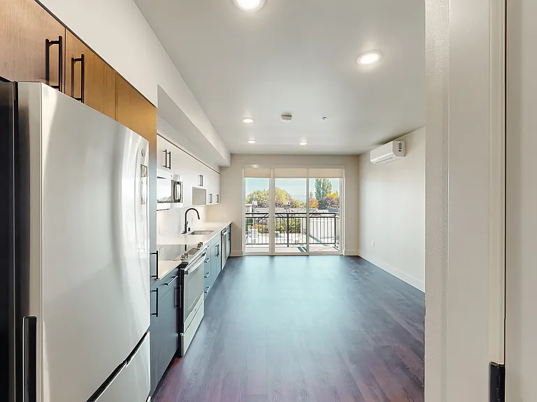 Capitol Hilltop Apartments — Photo 32