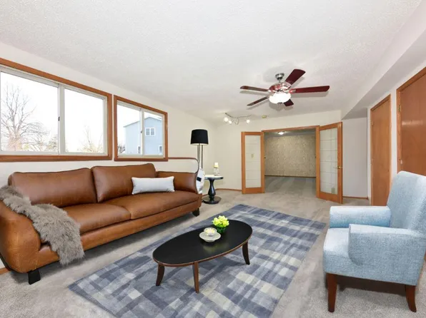 1008 Eton COURT, Hartland, WI 53029