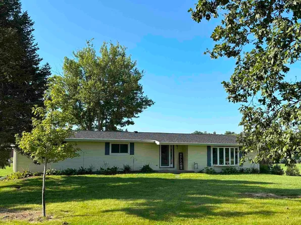 8989 241st St, Walcott, IA 52773