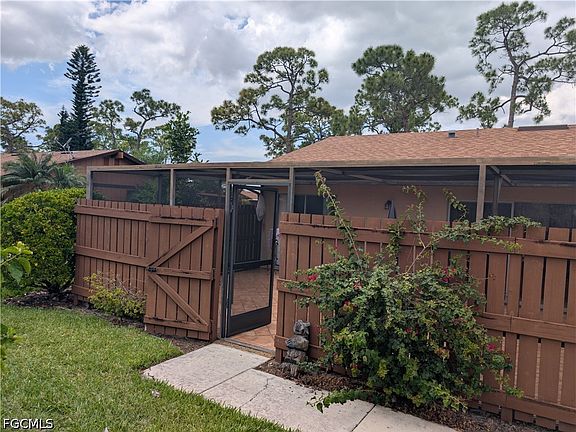 2nd image of 5652 Foxlake Dr