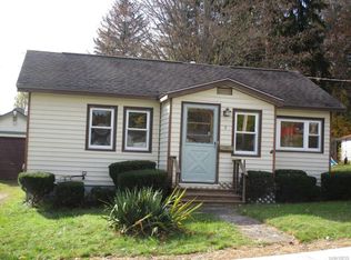 9 2nd St, Cattaraugus, NY 14719