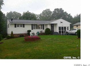 7401 State Fair Blvd, Baldwinsville, NY 13027