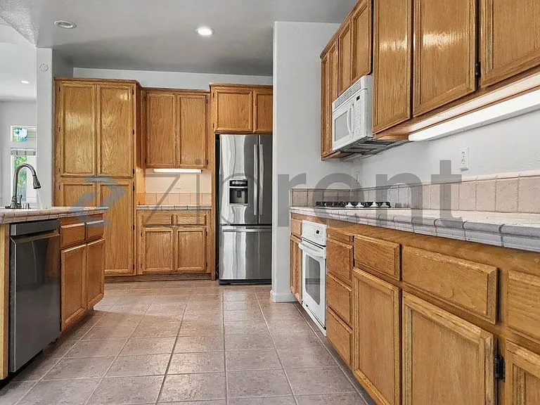 2342 Canary Dr — Photo 15