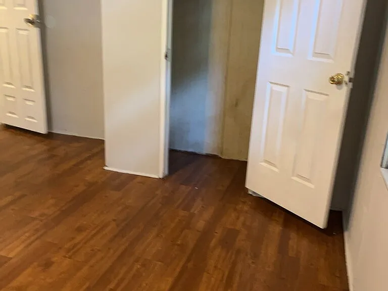 321 Robinson Rd — Photo 4