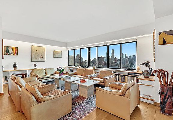 4th image of 900 Park Ave #26E