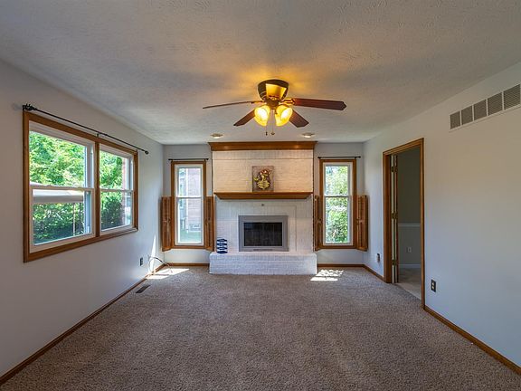 5th image of 7024 Gregory Creek Ln