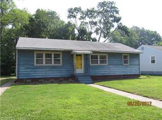24 Ambrose Ln, Hampton, VA 23663