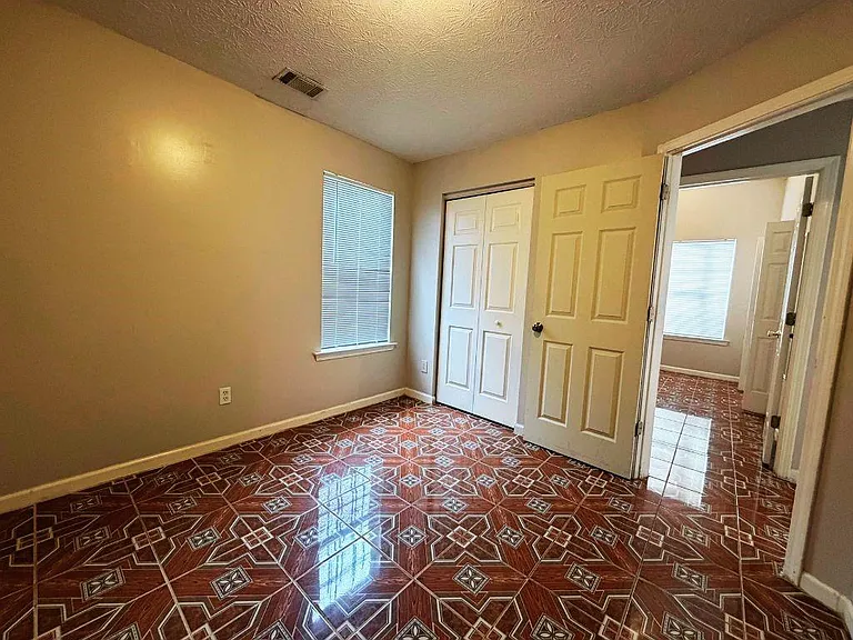 5410 Twin Lakes Dr — Photo 23