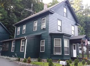 12 North St, Erving, MA 01344