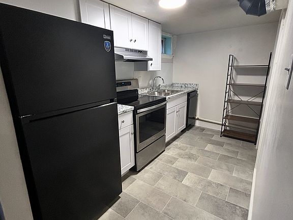 2nd image of 532 Howard Ave