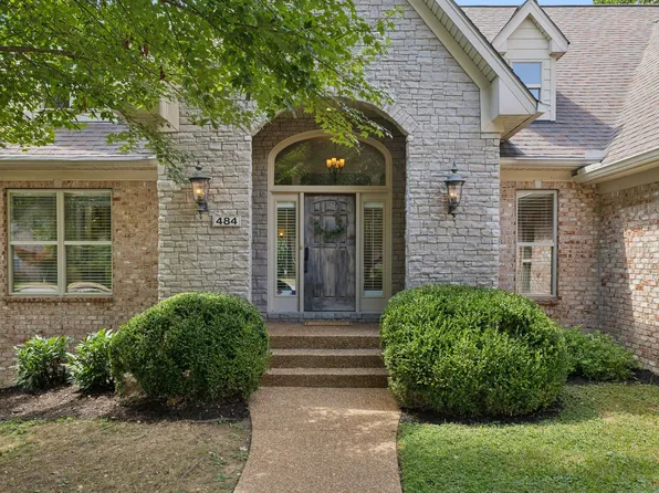 484 Summit Oaks Dr, Nashville, TN 37221