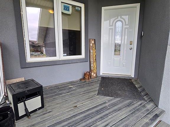 4th image of 721 Barber Cres