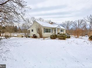 16819 Woodgrove Rd, Round Hill, VA 20141