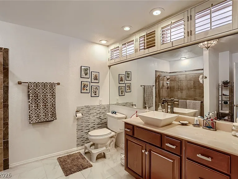 7082 Mira Vista St — Photo 20