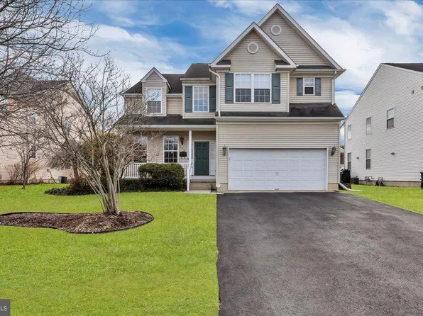 154 Fernwood Ave, Burlington, NJ 08016