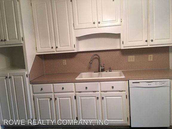 4th image of 1713 Beaver Pond Dr