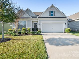 111 Cup Chase Dr, Mooresville, NC 28115