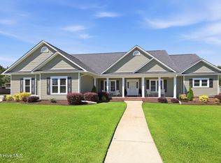 201 Brant Ct, Swansboro, NC 28584