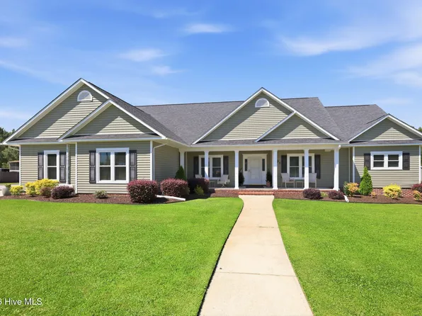 201 Brant Court, Swansboro, NC 28584
