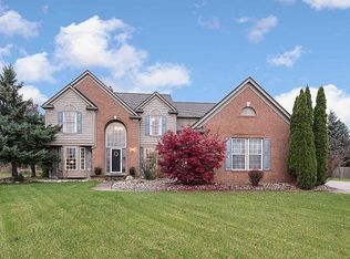4172 London Ct, Grand Blanc, MI 48439