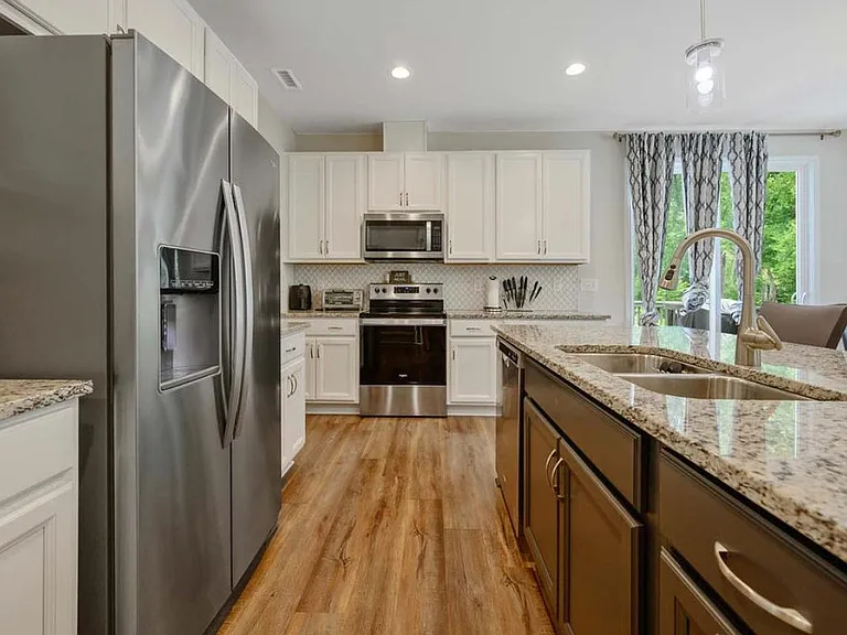 155 Rossell Park Cir — Photo 9