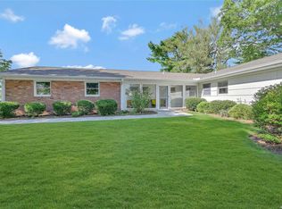 15 Bowen Pl, Stony Brook, NY