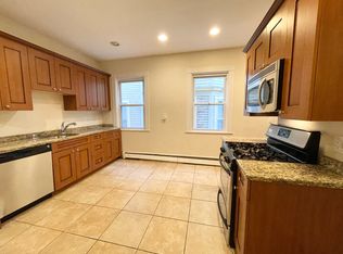 72 Calumet St #2L, Roxbury Crossing, MA 02120