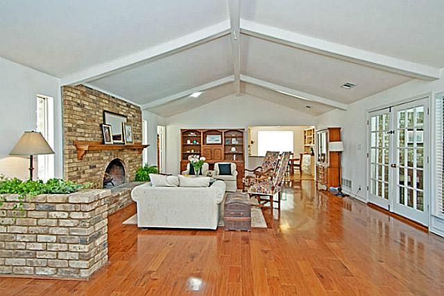 1st image of 1108 High Vista Ln