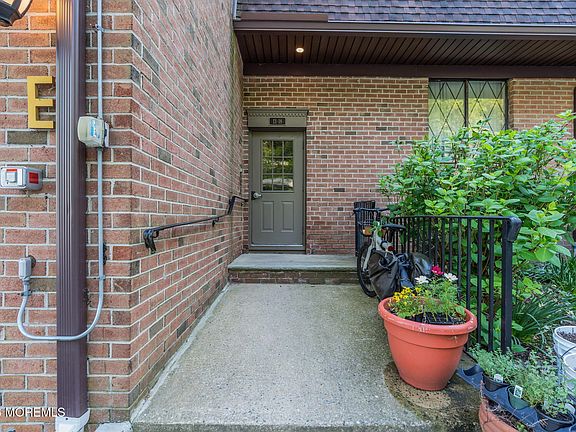 3rd image of 200 Portland Road #E14