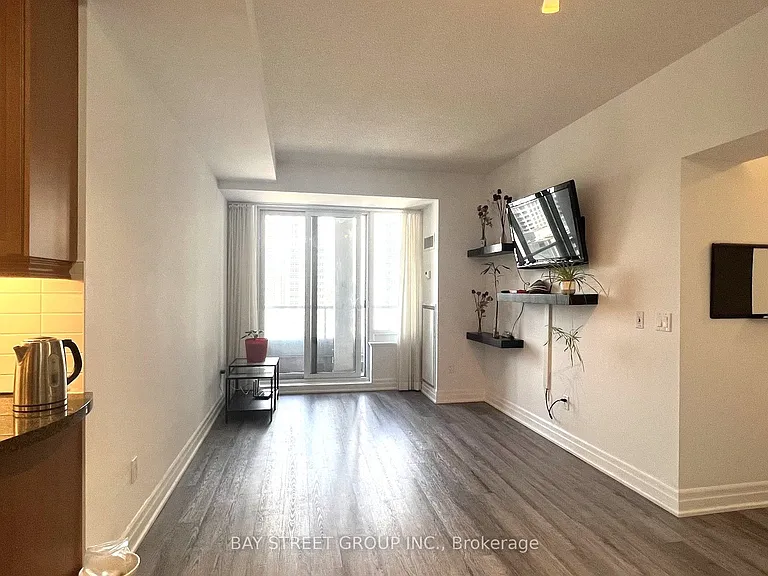 35 Balmuto St #2202 — Photo 4