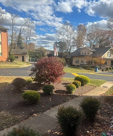 Creekside Manor — Photo 1
