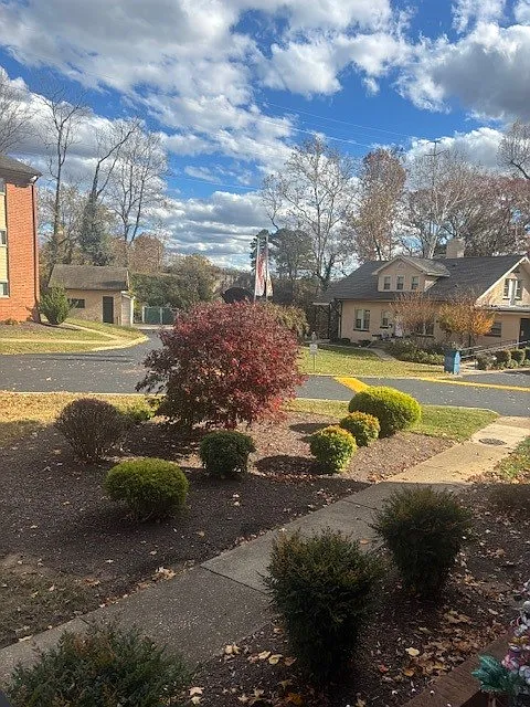 Creekside Manor