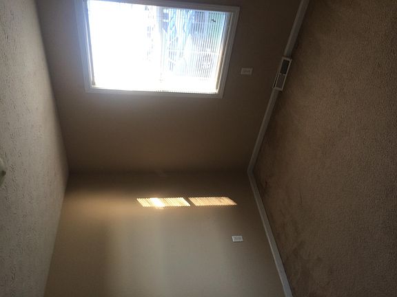 4th image of 923 Villa Dr APT 7