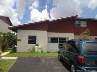 702 SW 80th Ter #702, Pompano Beach, FL 33068