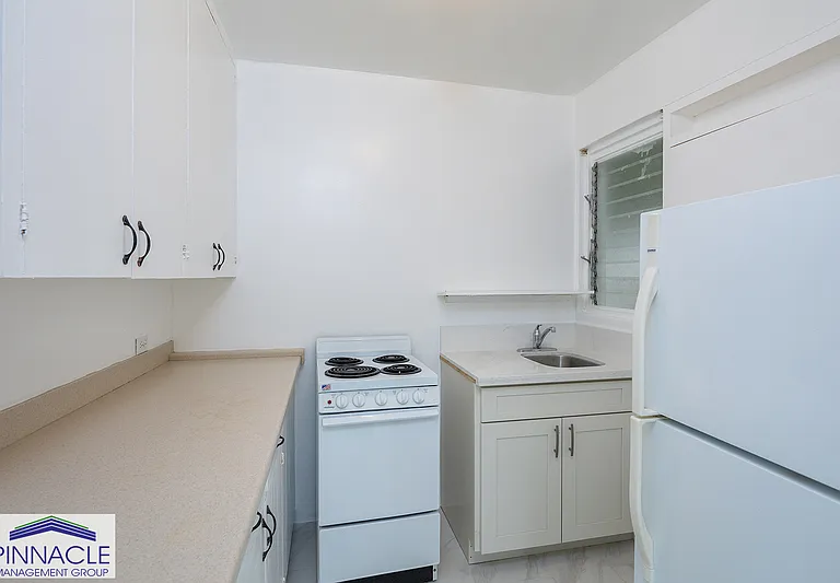 1115C Hassinger St #2 — Photo 3
