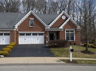 128 Brighton Dr, Sewickley, PA 15143