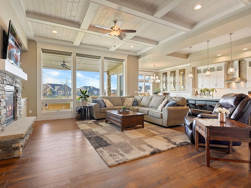 2nd image of 845 S Lake Pointe Way