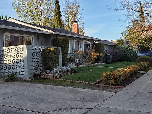 2nd image of 1355 Kingfisher Way APT 3