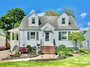 45 Melbourne St, Edison, NJ 08817