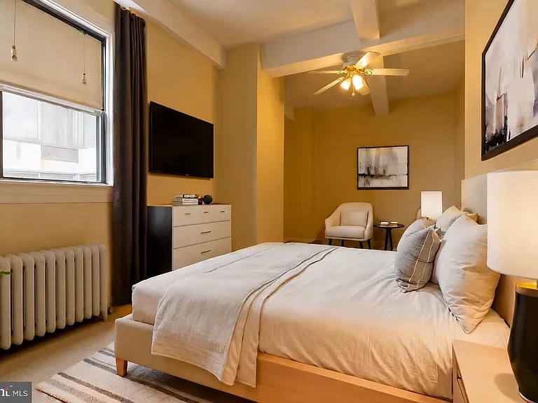 1324 Locust St #1602 — Photo 2