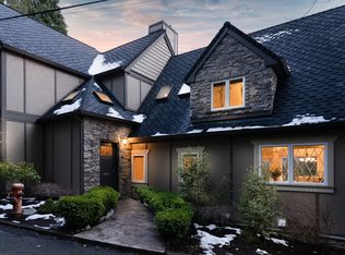 2940 NW Calumet Ter, Portland, OR 97210