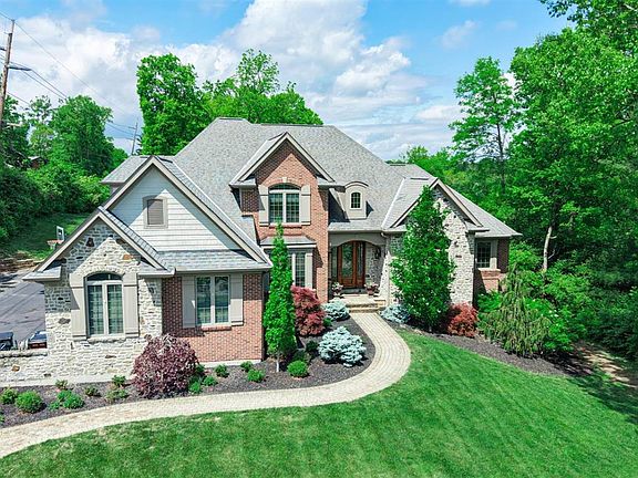 2nd image of 376 Compton Rd